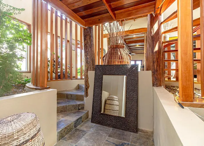 Solaria Villa