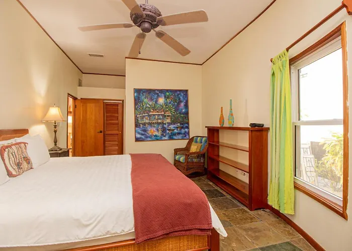 Solaria * San Pedro (Ambergris Caye)